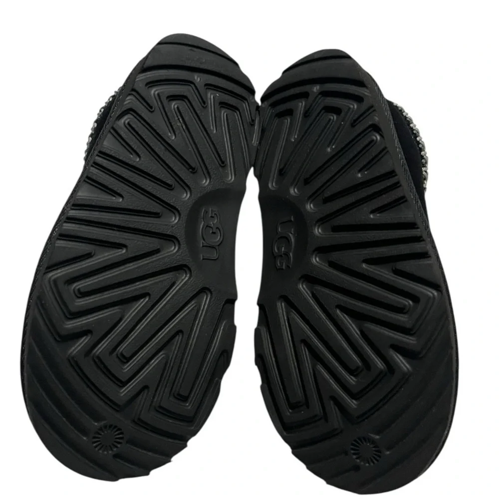 UGG iconic tasman